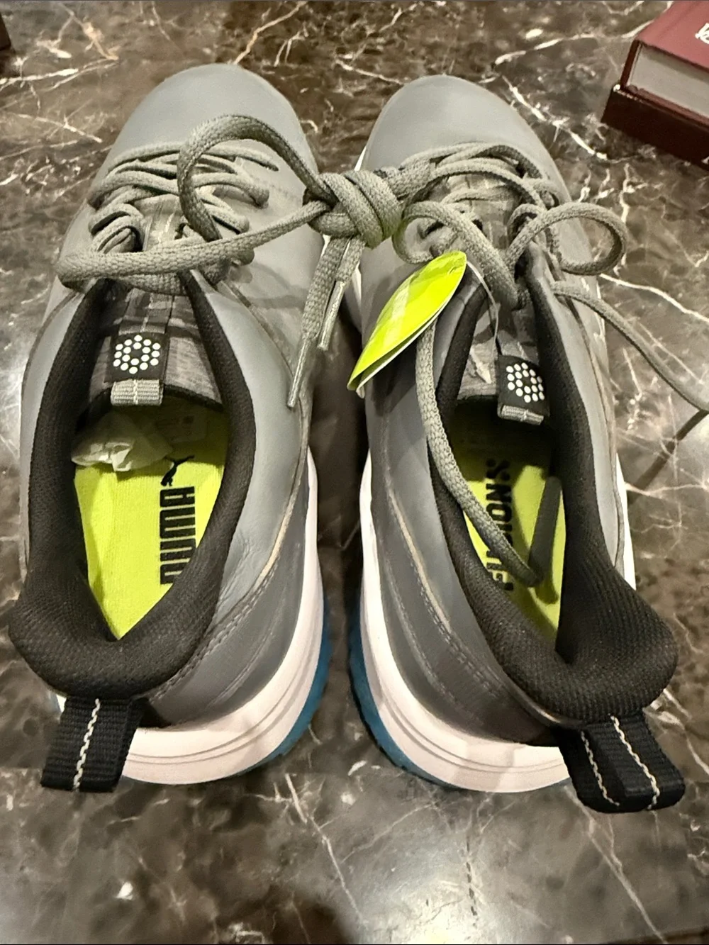 Puma Men's Gray and Black Low-Top Sneakers